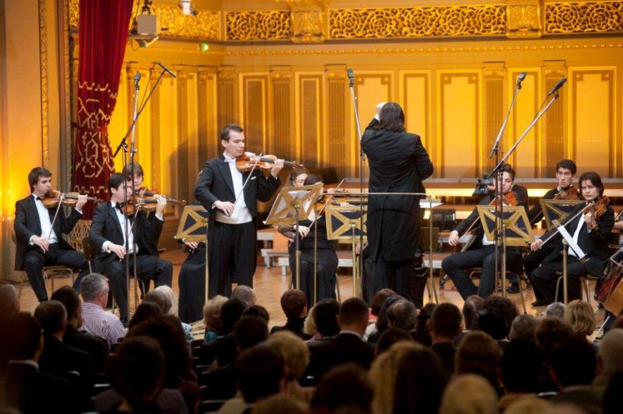Alexandru Tomescu, Ansamblul Stradivarius si dirijorul Gabriel Bebeselea, concert caritabil Fundatia Principesa Margareta a Romaniei 25 octombrie 2012